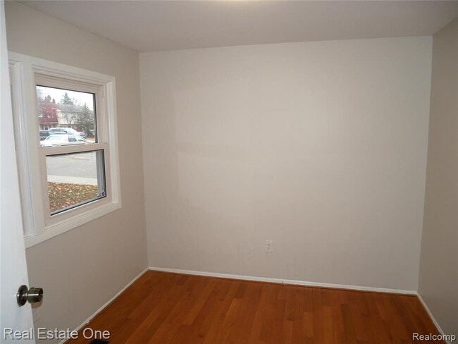 Building Photo - 5082 Buckingham Pl Dr