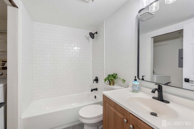 Building Photo - 7518 Tamarron Dr
