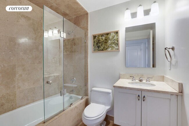 Building Photo - 40 E 94th St