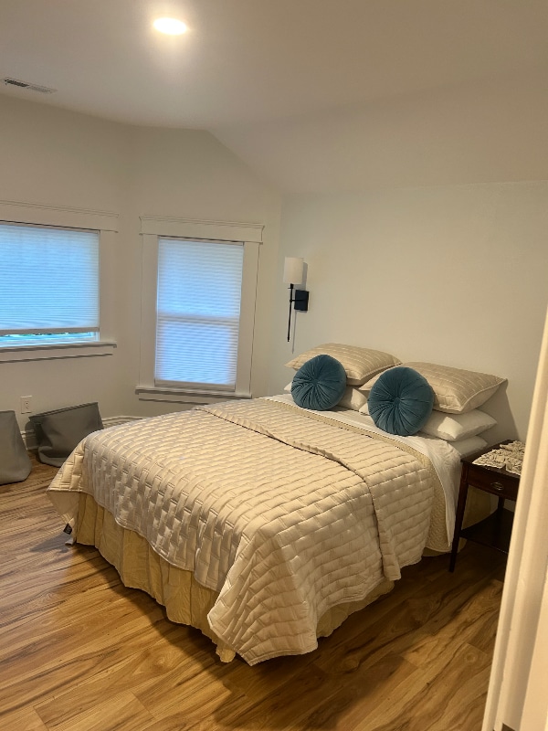 Building Photo - 1726 E 13th Ave