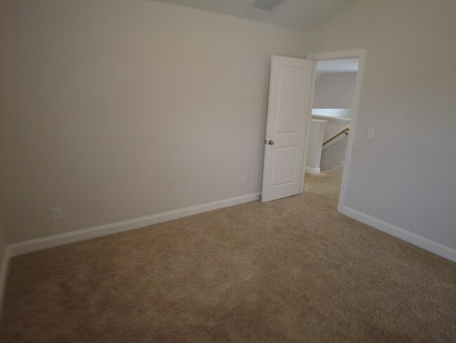 Building Photo - 111 Hanover Ct