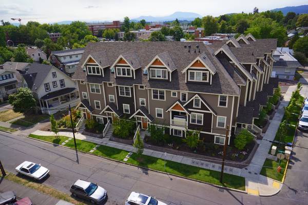 JACKSON TOWER - 140 NW 23rd St