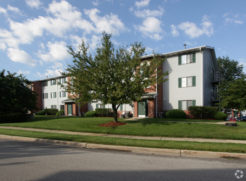 Primary Photo - Country Wood Apartment Homes