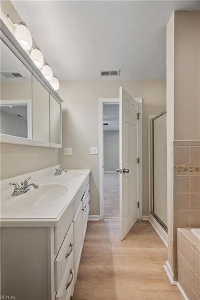 Building Photo - 318 W 31st St