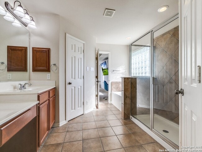 Building Photo - 8514 Espanola Dr