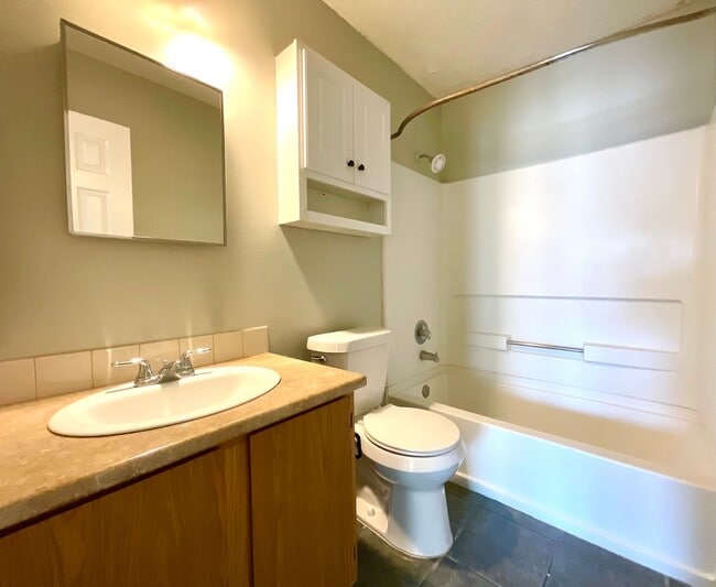 Building Photo - 3BD/2.5BA Dover Ridge Home Near 1604 – No Carpet, Fenced Yard & Covered Patio!