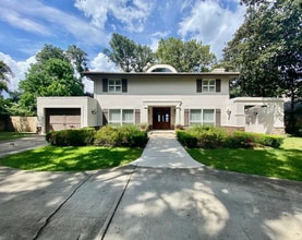 Building Photo - 2380 W Bayshore Rd