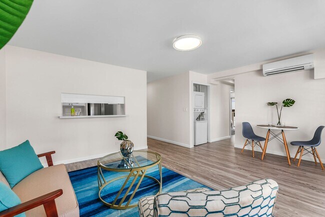 Building Photo - Coty Tower 703