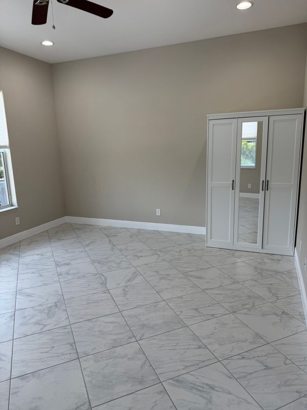 Building Photo - 16015 Cape Coral Dr