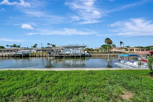 Building Photo - 9819 Hernando Ct