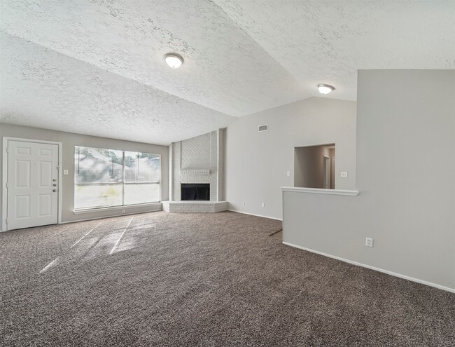 Building Photo - 21730 Castlemont Ln