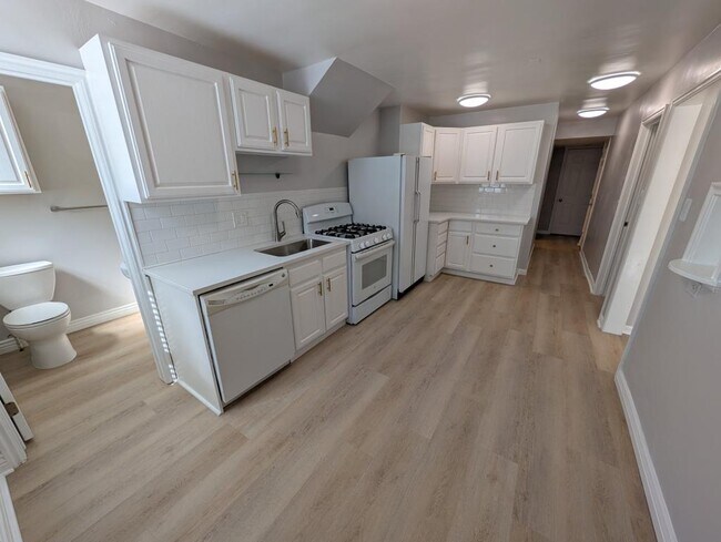 Building Photo - 1978 S 1300 E