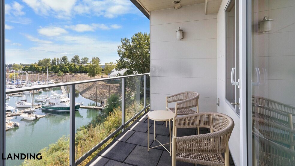 Building Photo - 11505 NE Yacht Harbor Dr