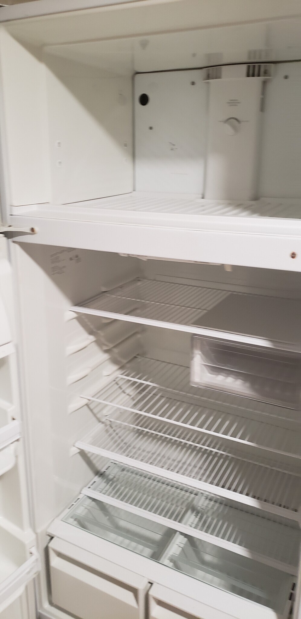 Full size refrigerator - 1016 S Franklin St