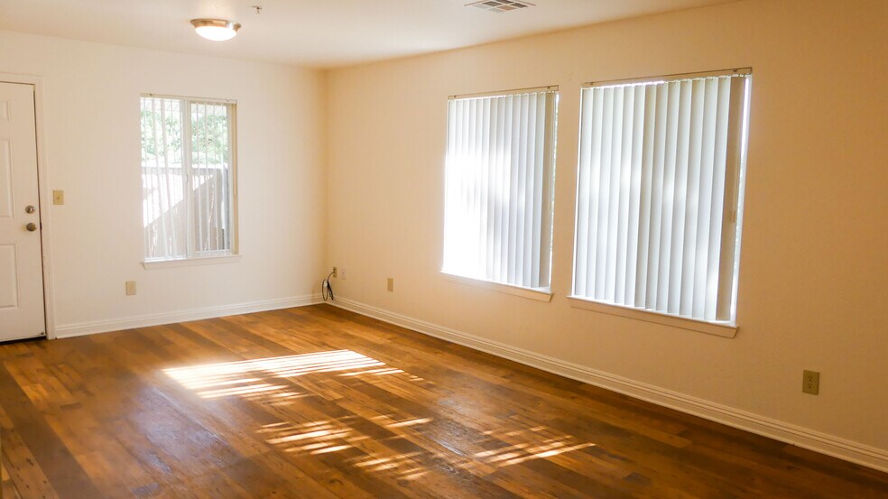 Building Photo - Coleville