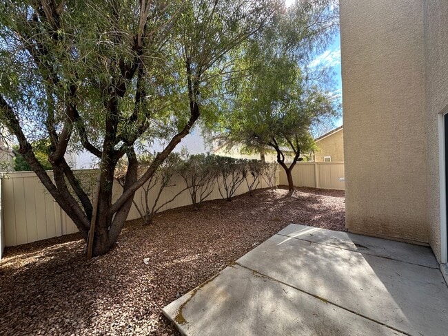 Building Photo - 3 Bedroom, 2.5 Bath, 2 Car garage