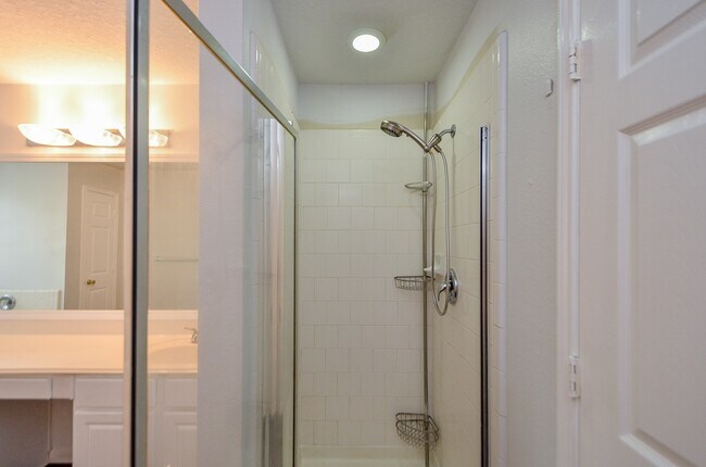 Building Photo - 14410 Pelican Marsh Dr