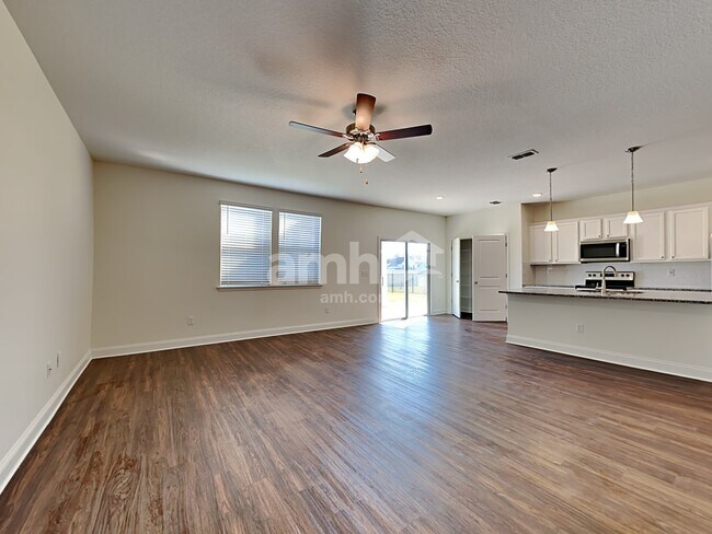 Building Photo - 118 Olivewood Pl
