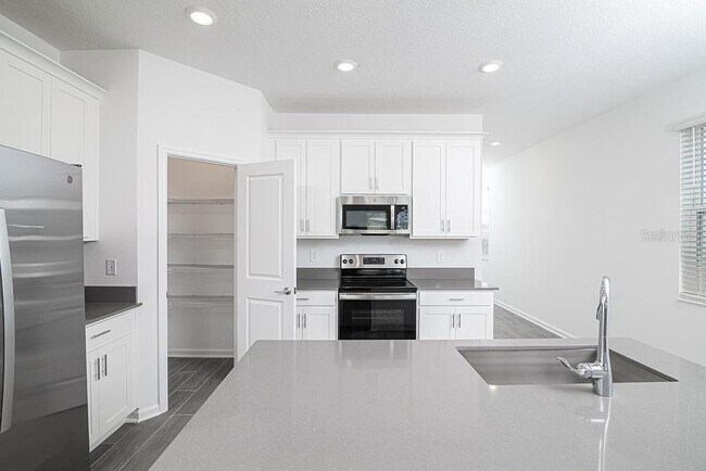 Building Photo - 16591 Parable Wy