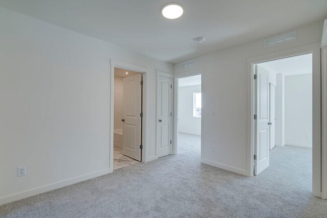 Building Photo - 1843 NW 18th Way