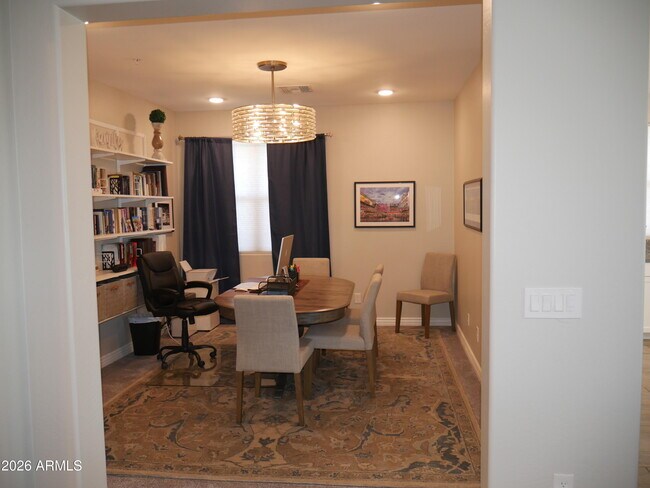 Building Photo - 5100 E Rancho Paloma Dr