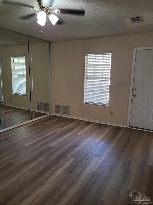 Building Photo - 501 E Burgess Rd