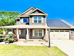 Building Photo - Beautiful home
