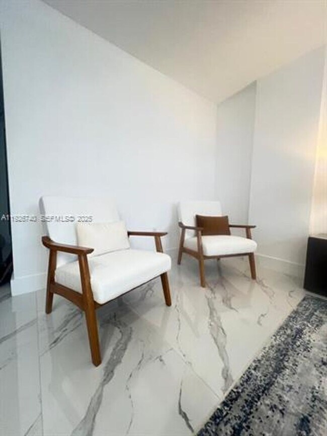 Building Photo - 9273 Collins Ave