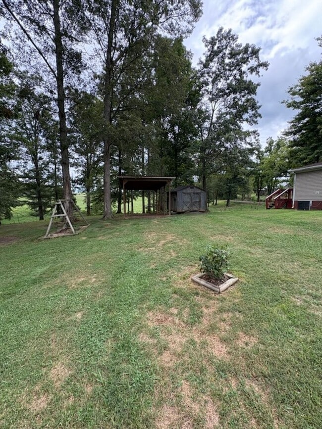 Building Photo - 575 Sam Martin Rd