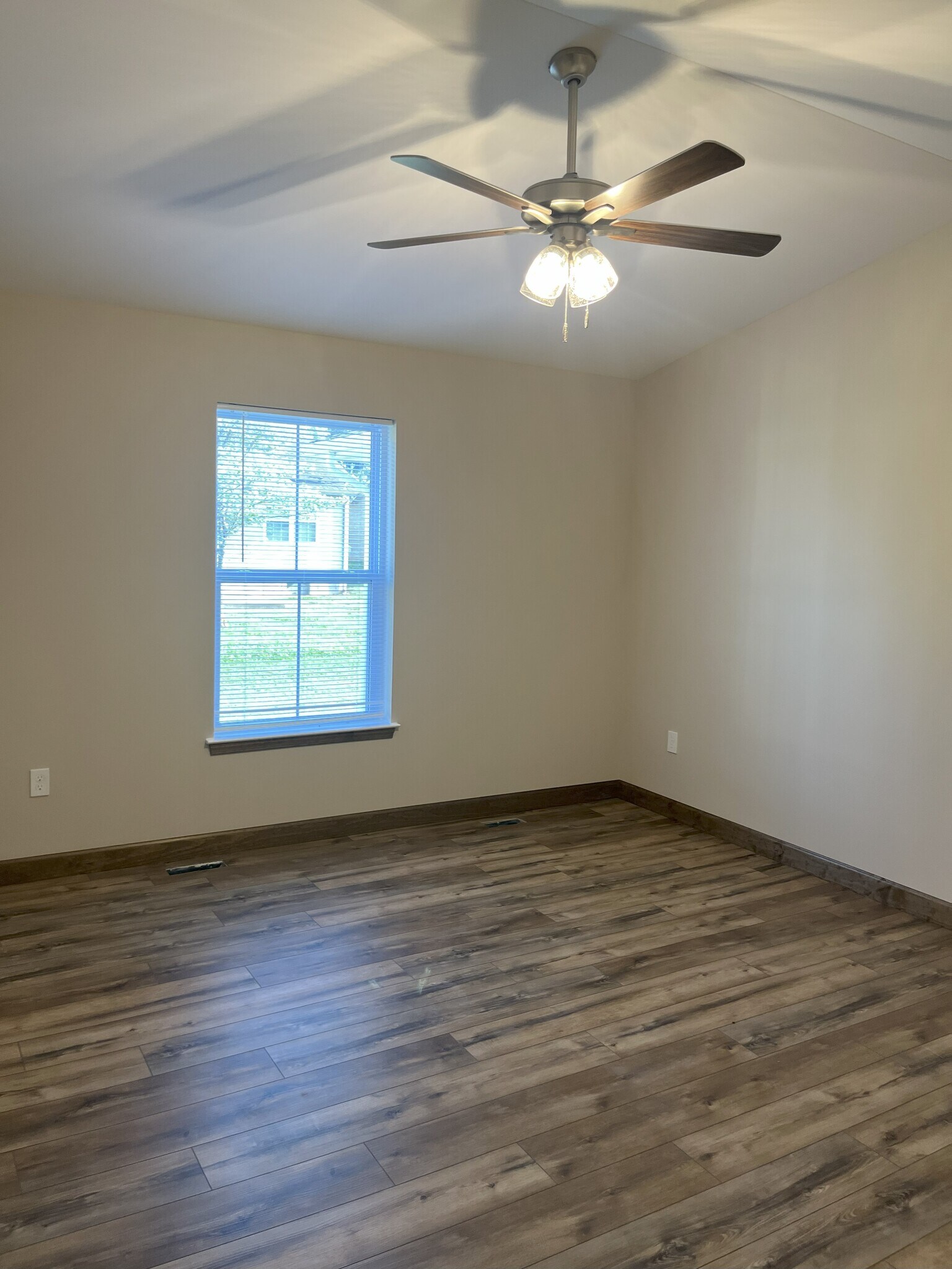 Building Photo - 5940 Arrow Ridge Rd