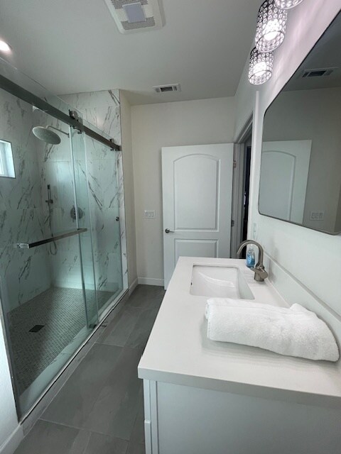 Building Photo - 551 S Calle Santa Rosa