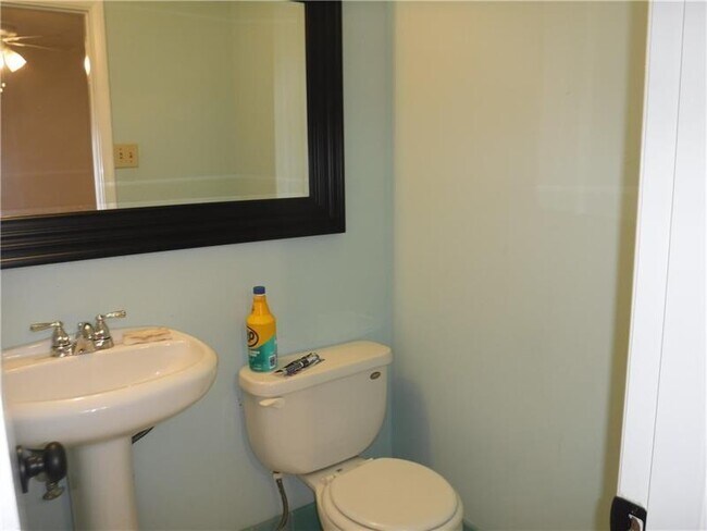 Building Photo - 4469 Leonora Dr