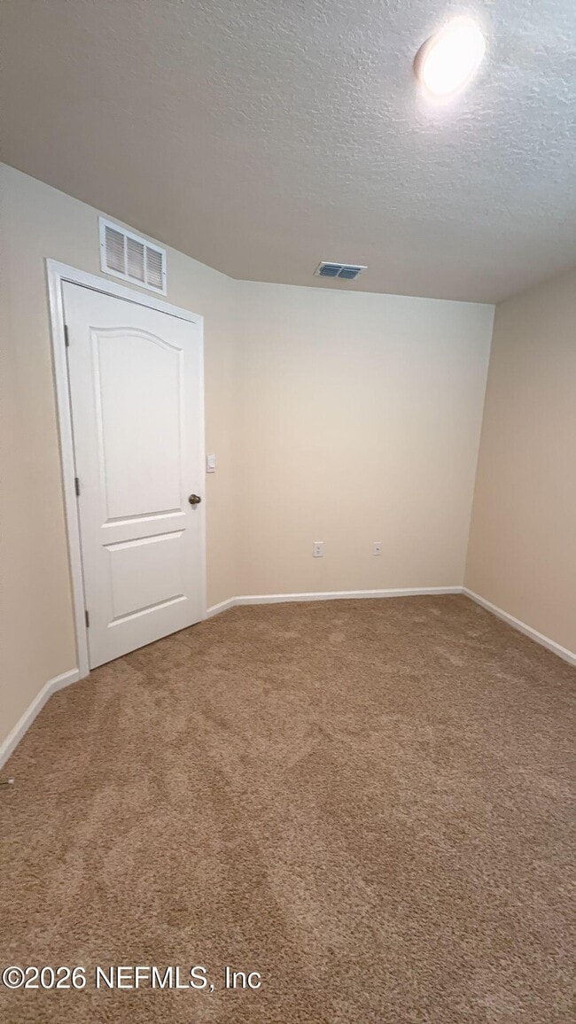 Building Photo - 144 Redbud Rd