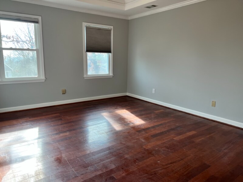 Building Photo - 4825 Chesterfield Ct