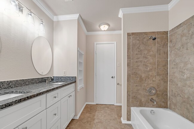 Building Photo - 13711 Letti Ln