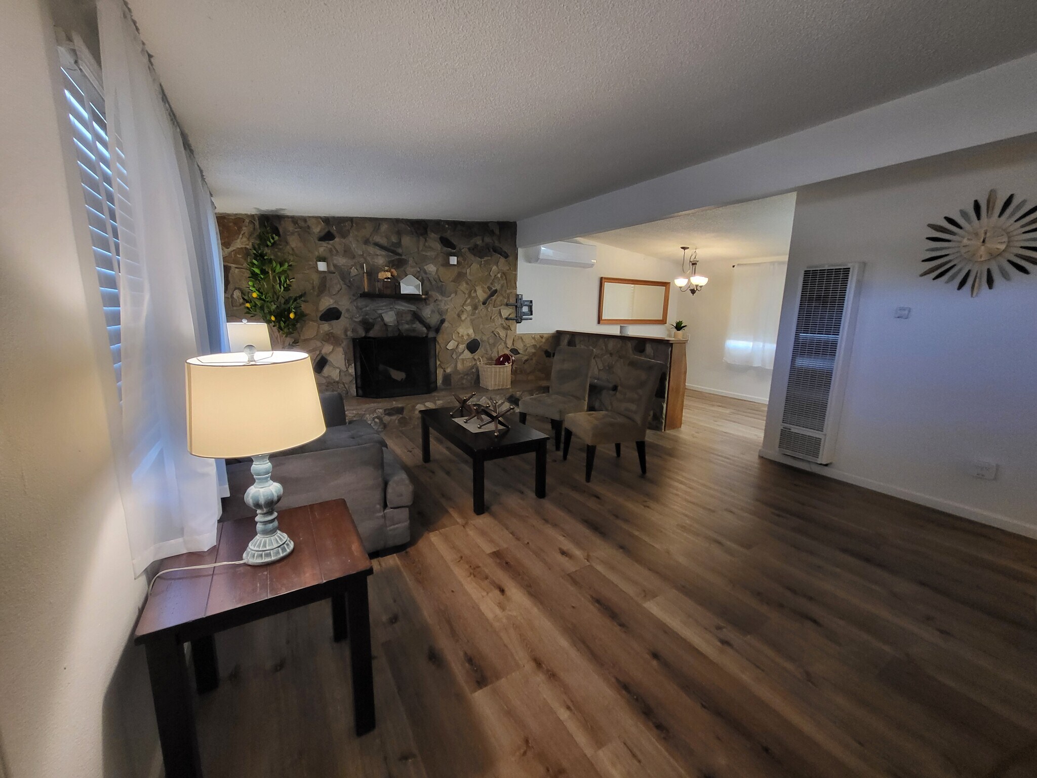 Building Photo - 14972 La Brisa Rd