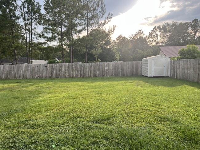 Building Photo - 808 Barony Ln