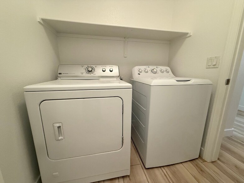 Building Photo - 10448 Wild Bill Ct