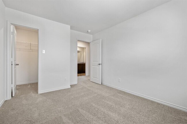 Building Photo - 14301 Prairie Sod Ln