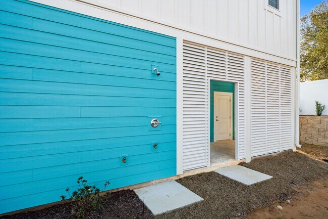 Building Photo - 2310 Seaseeker Ln