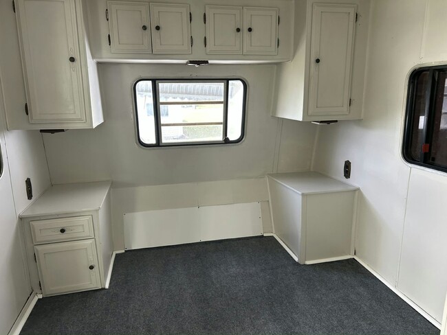 Building Photo - 17031 US-301