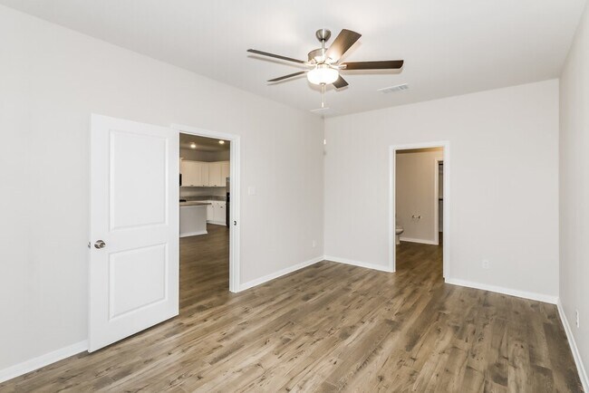 Building Photo - 7523 Tipton Meadow Way