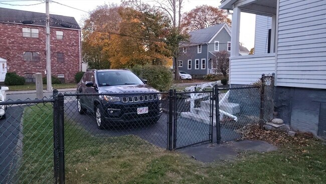 Building Photo - 11 Jackson St