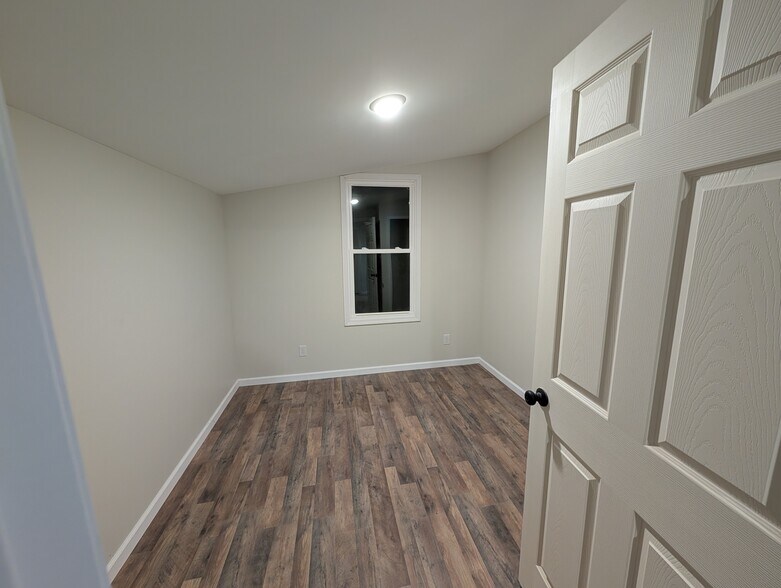 Building Photo - 37 Congress St