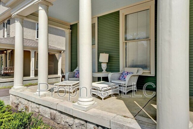 Building Photo - 1306 Carr Ave