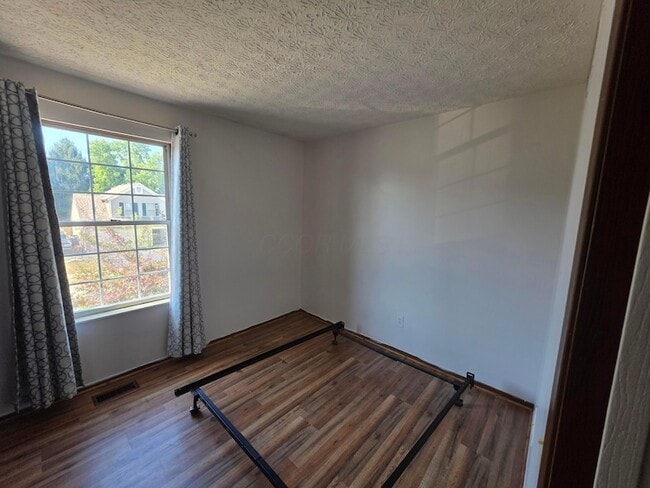 Building Photo - 7006 Finchley Dr