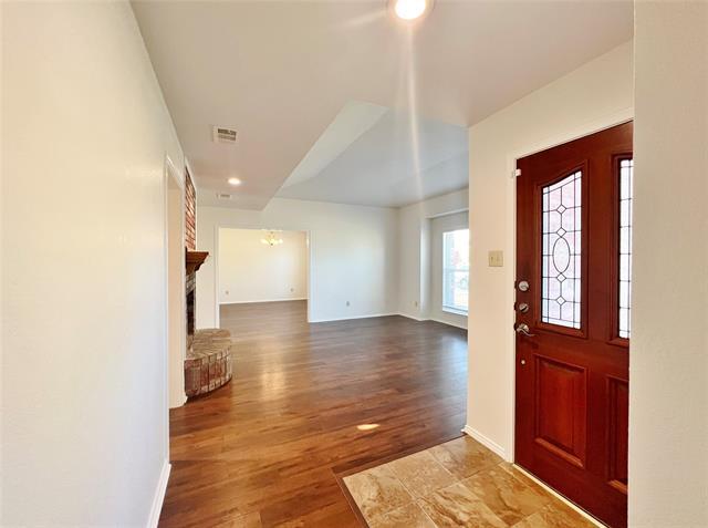 Building Photo - 906 Moore St