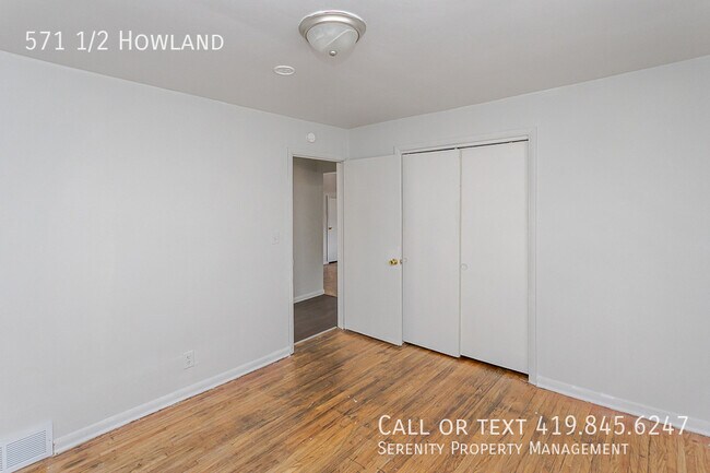 Building Photo - 571 1/2 Howland-