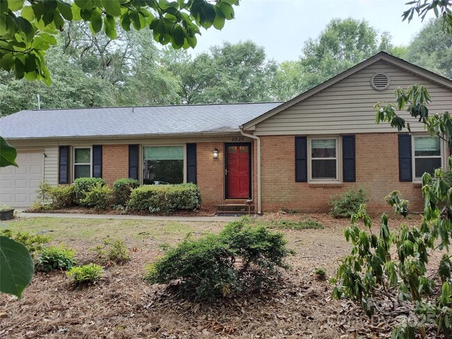 Building Photo - 8526 Timbercrest Cir