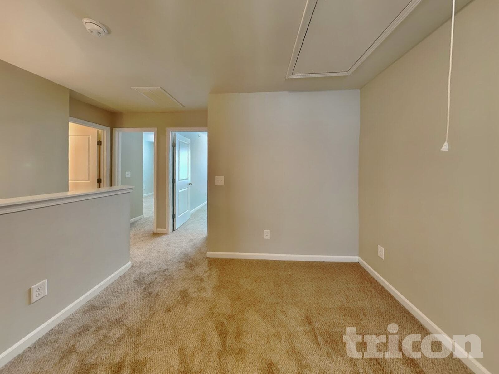 Building Photo - 302 Woodfern Ct